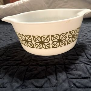 Pyrex oven ware